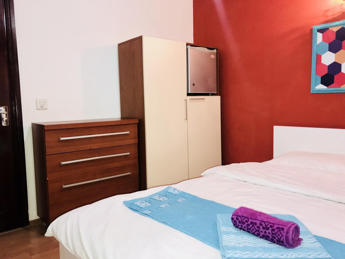 Check-In Hostel Baku Ngoại thất bức ảnh