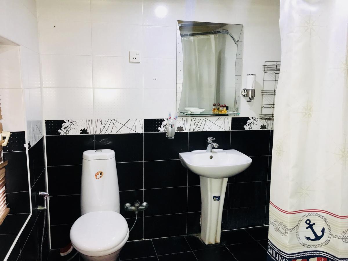 Check-In Hostel Baku Ngoại thất bức ảnh