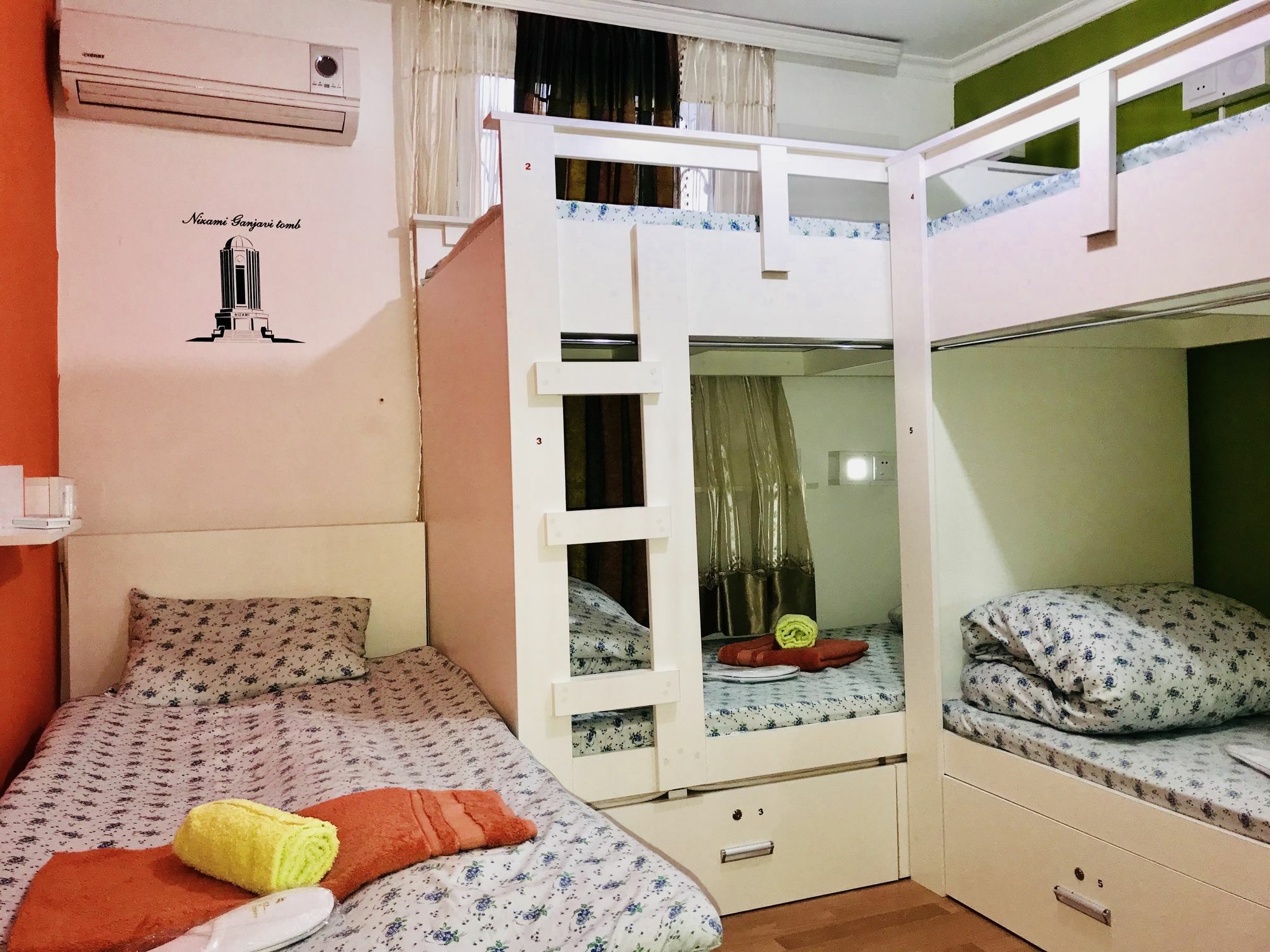 Check-In Hostel Baku Ngoại thất bức ảnh